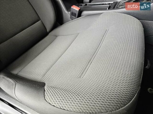 Білий Фольксваген e-Golf, об'ємом двигуна 0 л та пробігом 112 тис. км за 15950 $, фото 33 на Automoto.ua