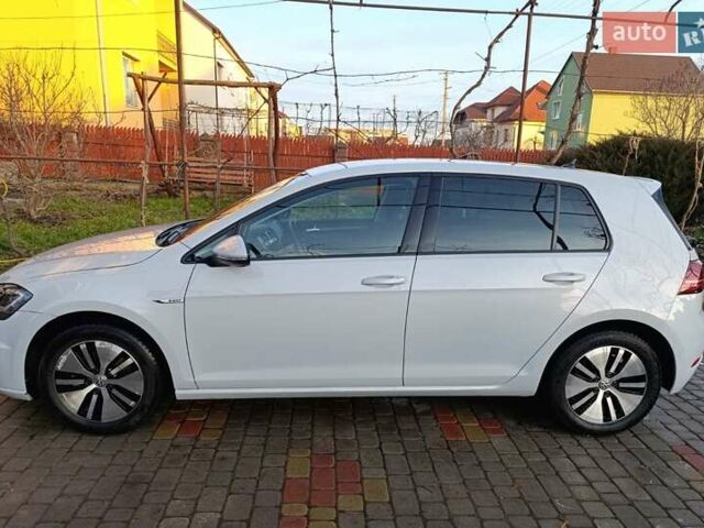 Белый Фольксваген e-Golf, объемом двигателя 0 л и пробегом 130 тыс. км за 13200 $, фото 8 на Automoto.ua