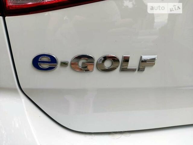 Білий Фольксваген e-Golf, об'ємом двигуна 0 л та пробігом 43 тис. км за 19995 $, фото 72 на Automoto.ua