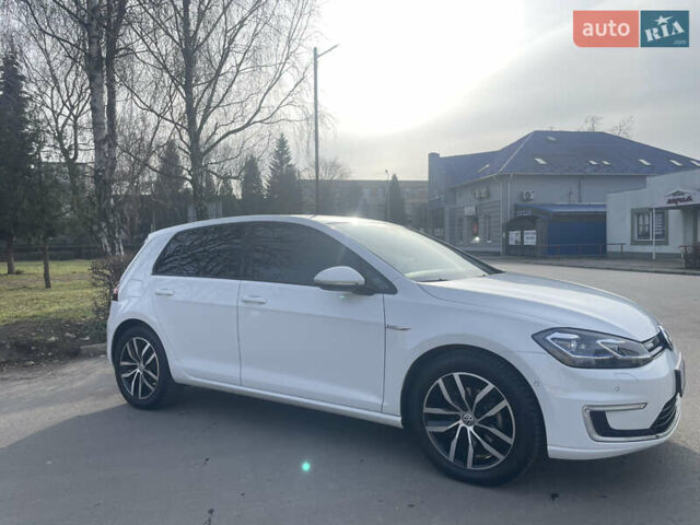 Белый Фольксваген e-Golf, объемом двигателя 0 л и пробегом 95 тыс. км за 13600 $, фото 3 на Automoto.ua