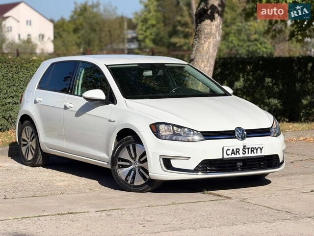 Білий Фольксваген e-Golf, об'ємом двигуна 0 л та пробігом 77 тис. км за 12999 $, фото 10 на Automoto.ua