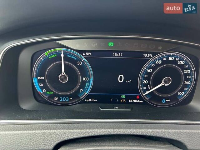 Белый Фольксваген e-Golf, объемом двигателя 0 л и пробегом 167 тыс. км за 13500 $, фото 22 на Automoto.ua
