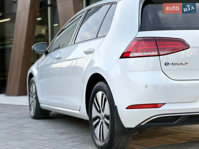 Белый Фольксваген e-Golf, объемом двигателя 0 л и пробегом 61 тыс. км за 14500 $, фото 3 на Automoto.ua