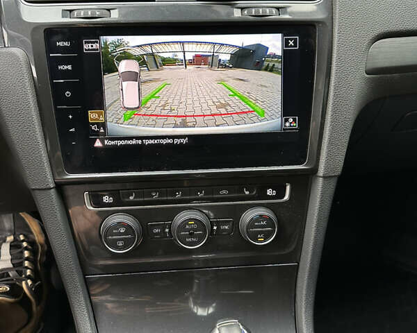 Белый Фольксваген e-Golf, объемом двигателя 0 л и пробегом 133 тыс. км за 13500 $, фото 16 на Automoto.ua
