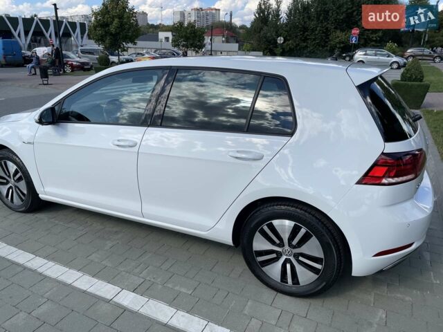 Белый Фольксваген e-Golf, объемом двигателя 0 л и пробегом 118 тыс. км за 14200 $, фото 8 на Automoto.ua