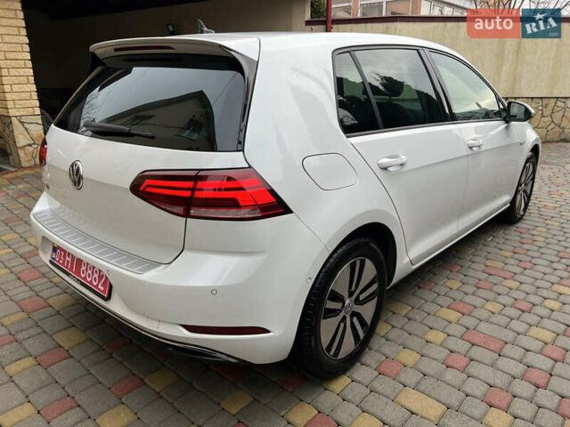 Белый Фольксваген e-Golf, объемом двигателя 0 л и пробегом 137 тыс. км за 12999 $, фото 6 на Automoto.ua
