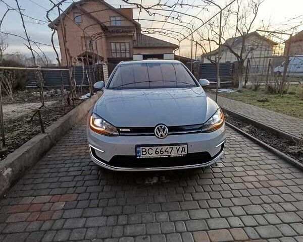 Белый Фольксваген e-Golf, объемом двигателя 0 л и пробегом 130 тыс. км за 13200 $, фото 2 на Automoto.ua