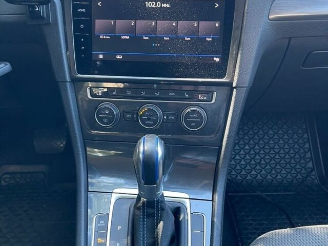 Білий Фольксваген e-Golf, об'ємом двигуна 0 л та пробігом 151 тис. км за 12800 $, фото 28 на Automoto.ua