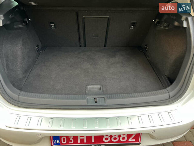 Белый Фольксваген e-Golf, объемом двигателя 0 л и пробегом 137 тыс. км за 12999 $, фото 23 на Automoto.ua