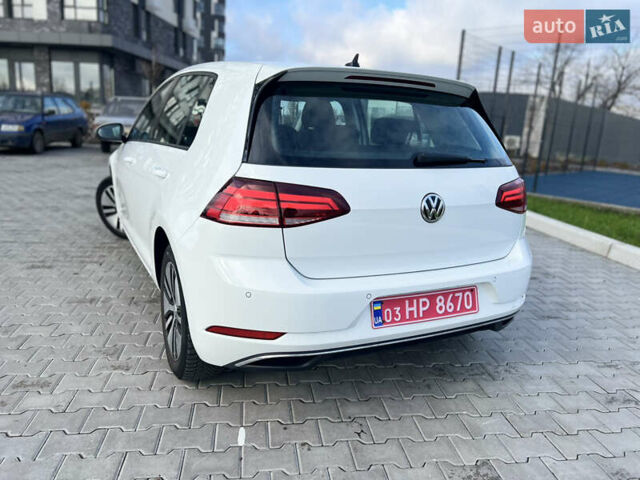 Белый Фольксваген e-Golf, объемом двигателя 0 л и пробегом 56 тыс. км за 13200 $, фото 18 на Automoto.ua