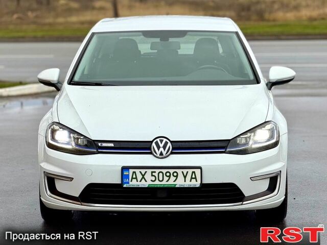Білий Фольксваген e-Golf, об'ємом двигуна 0.14 л та пробігом 90 тис. км за 12950 $, фото 6 на Automoto.ua