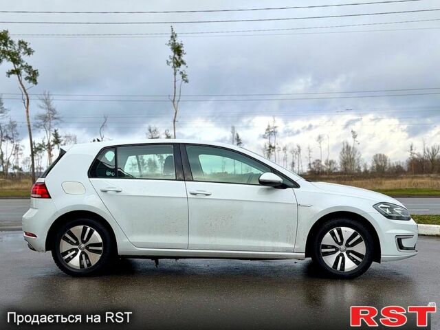 Білий Фольксваген e-Golf, об'ємом двигуна 0.14 л та пробігом 90 тис. км за 12950 $, фото 5 на Automoto.ua