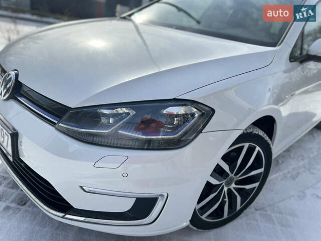 Белый Фольксваген e-Golf, объемом двигателя 0 л и пробегом 174 тыс. км за 11900 $, фото 7 на Automoto.ua