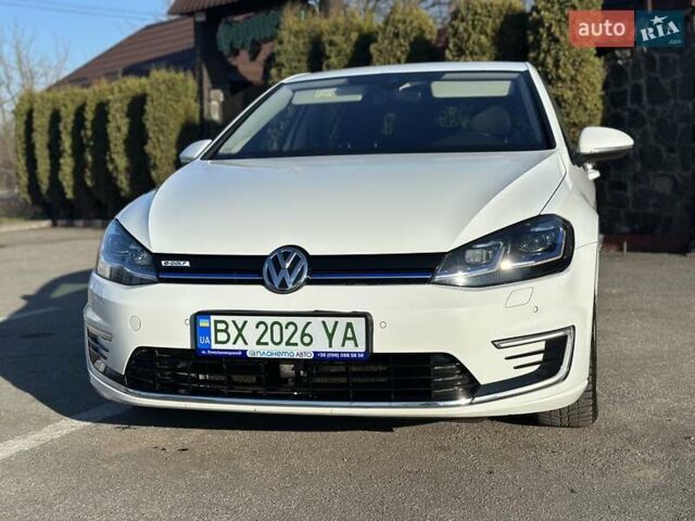 Білий Фольксваген e-Golf, об'ємом двигуна 0 л та пробігом 126 тис. км за 11900 $, фото 1 на Automoto.ua