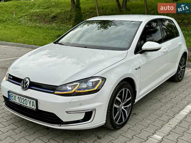Белый Фольксваген e-Golf, объемом двигателя 0 л и пробегом 133 тыс. км за 13500 $, фото 5 на Automoto.ua