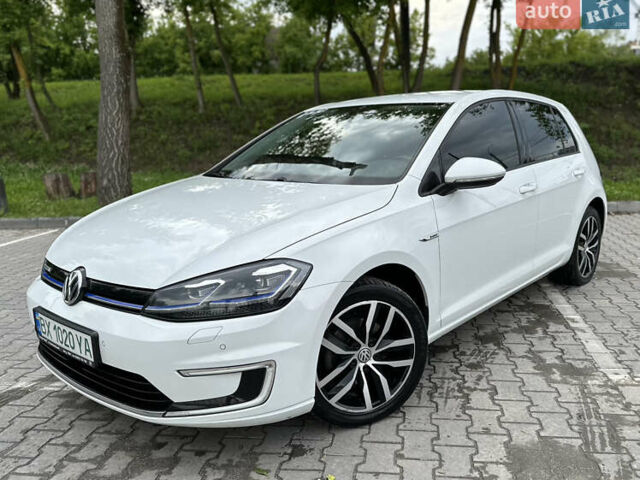 Белый Фольксваген e-Golf, объемом двигателя 0 л и пробегом 133 тыс. км за 13500 $, фото 1 на Automoto.ua
