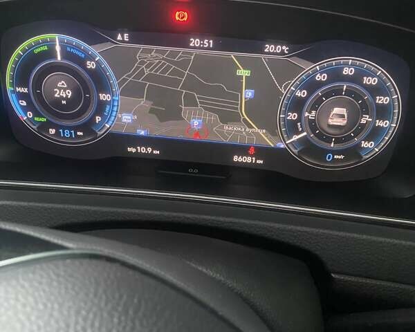 Белый Фольксваген e-Golf, объемом двигателя 0 л и пробегом 86 тыс. км за 14600 $, фото 11 на Automoto.ua