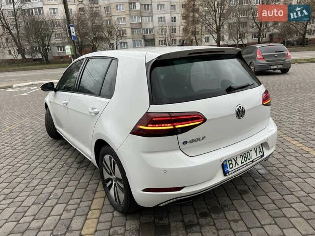 Белый Фольксваген e-Golf, объемом двигателя 0 л и пробегом 127 тыс. км за 12300 $, фото 12 на Automoto.ua