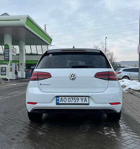 Белый Фольксваген e-Golf, объемом двигателя 0 л и пробегом 157 тыс. км за 12800 $, фото 6 на Automoto.ua