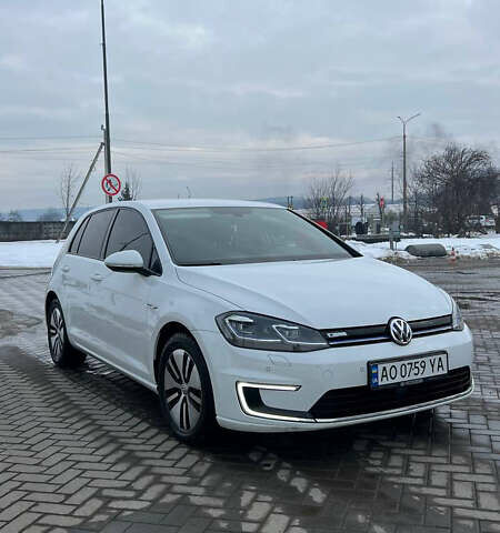 Белый Фольксваген e-Golf, объемом двигателя 0 л и пробегом 157 тыс. км за 12800 $, фото 8 на Automoto.ua