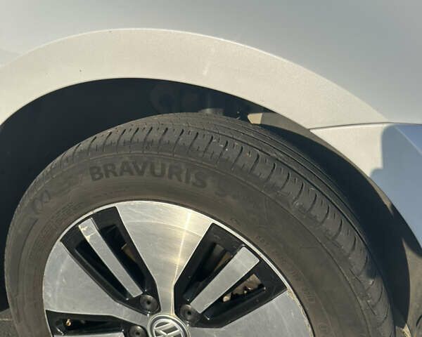 Белый Фольксваген e-Golf, объемом двигателя 0 л и пробегом 156 тыс. км за 12300 $, фото 18 на Automoto.ua