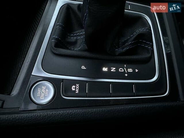 Белый Фольксваген e-Golf, объемом двигателя 0 л и пробегом 127 тыс. км за 12300 $, фото 7 на Automoto.ua