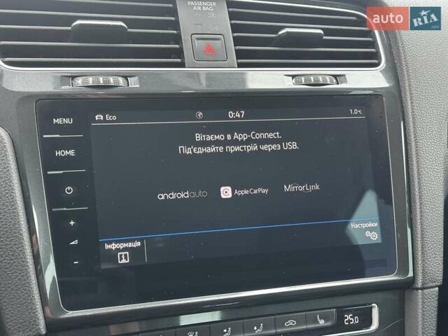 Белый Фольксваген e-Golf, объемом двигателя 0 л и пробегом 183 тыс. км за 12399 $, фото 35 на Automoto.ua