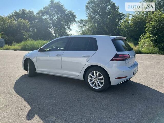 Белый Фольксваген e-Golf, объемом двигателя 0 л и пробегом 97 тыс. км за 13999 $, фото 4 на Automoto.ua
