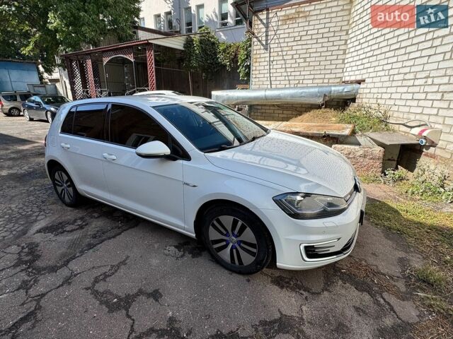 Білий Фольксваген e-Golf, об'ємом двигуна 0 л та пробігом 116 тис. км за 12000 $, фото 1 на Automoto.ua
