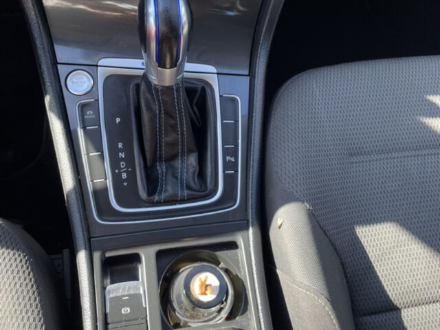 Білий Фольксваген e-Golf, об'ємом двигуна 0 л та пробігом 110 тис. км за 14300 $, фото 13 на Automoto.ua