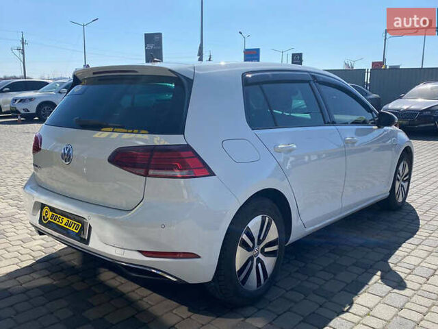 Белый Фольксваген e-Golf, объемом двигателя 0 л и пробегом 127 тыс. км за 15700 $, фото 6 на Automoto.ua