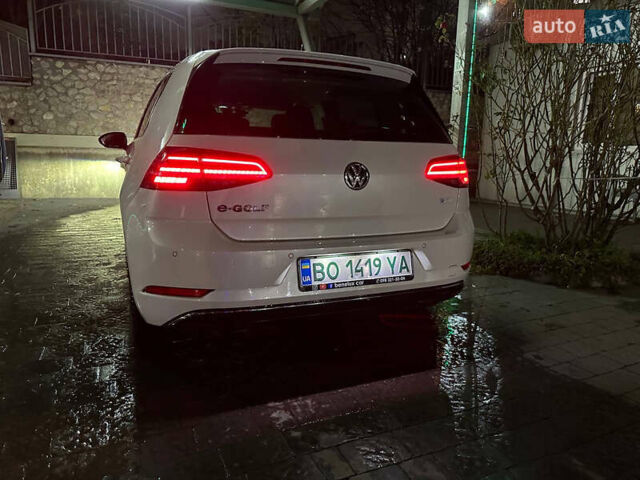 Белый Фольксваген e-Golf, объемом двигателя 0 л и пробегом 167 тыс. км за 13500 $, фото 4 на Automoto.ua
