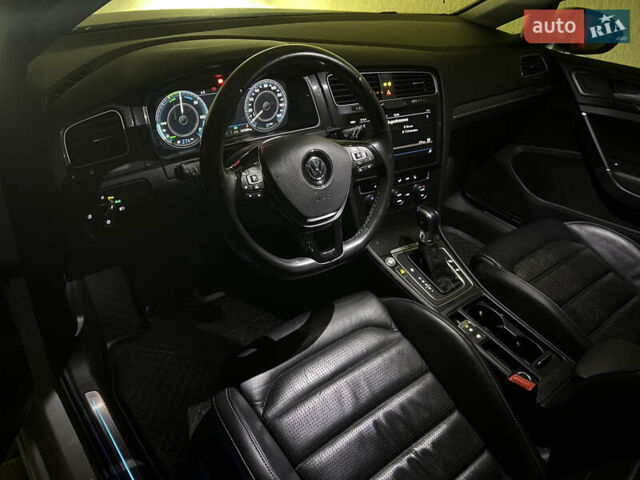 Белый Фольксваген e-Golf, объемом двигателя 0 л и пробегом 137 тыс. км за 12999 $, фото 2 на Automoto.ua