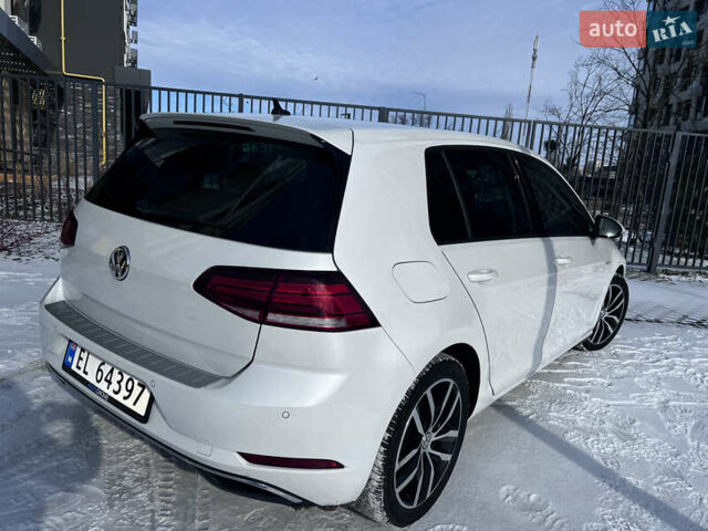 Белый Фольксваген e-Golf, объемом двигателя 0 л и пробегом 174 тыс. км за 11900 $, фото 12 на Automoto.ua