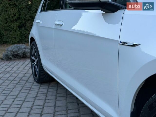 Белый Фольксваген e-Golf, объемом двигателя 0 л и пробегом 127 тыс. км за 14500 $, фото 33 на Automoto.ua