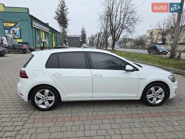 Білий Фольксваген e-Golf, об'ємом двигуна 0 л та пробігом 138 тис. км за 13900 $, фото 7 на Automoto.ua