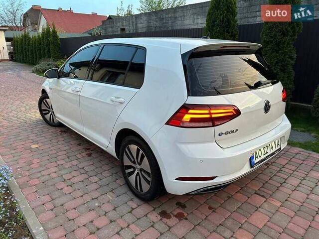 Белый Фольксваген e-Golf, объемом двигателя 0 л и пробегом 97 тыс. км за 15500 $, фото 18 на Automoto.ua