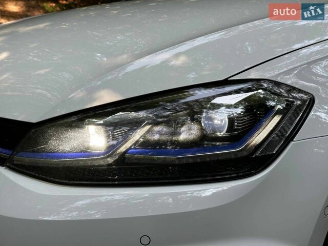 Білий Фольксваген e-Golf, об'ємом двигуна 0 л та пробігом 116 тис. км за 14200 $, фото 5 на Automoto.ua