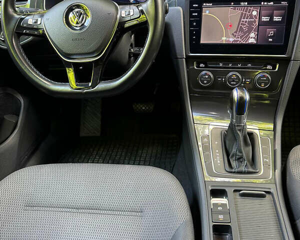 Білий Фольксваген e-Golf, об'ємом двигуна 0 л та пробігом 137 тис. км за 17256 $, фото 29 на Automoto.ua