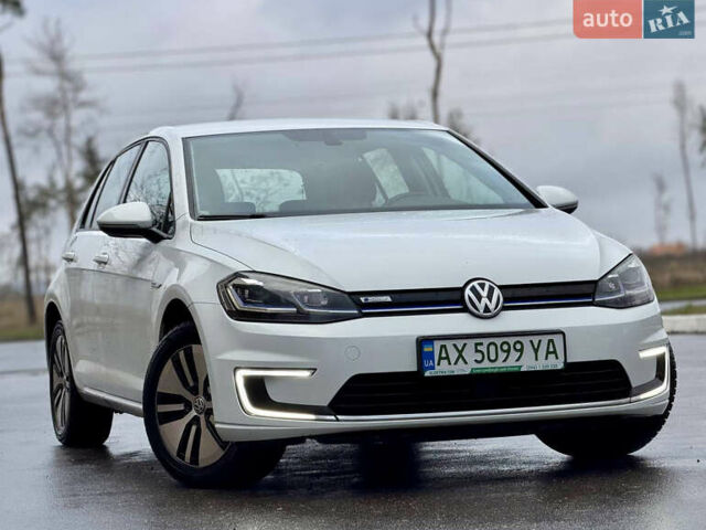 Білий Фольксваген e-Golf, об'ємом двигуна 0 л та пробігом 90 тис. км за 12950 $, фото 21 на Automoto.ua