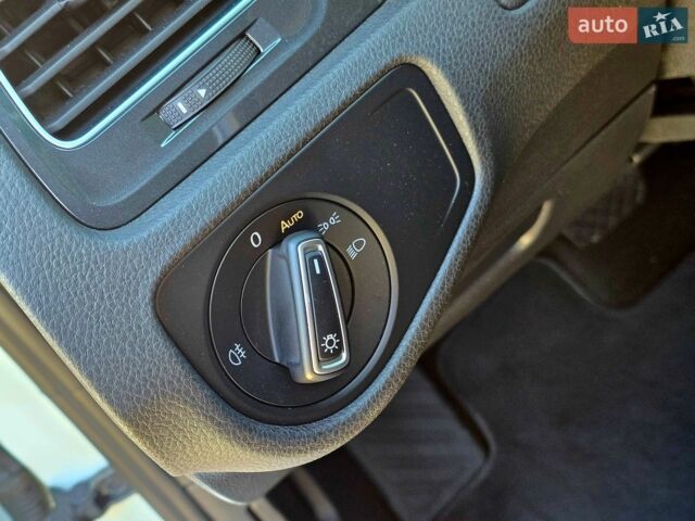 Білий Фольксваген e-Golf, об'ємом двигуна 0 л та пробігом 160 тис. км за 13850 $, фото 19 на Automoto.ua