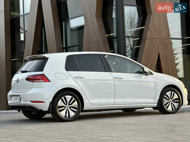 Белый Фольксваген e-Golf, объемом двигателя 0 л и пробегом 61 тыс. км за 14500 $, фото 8 на Automoto.ua