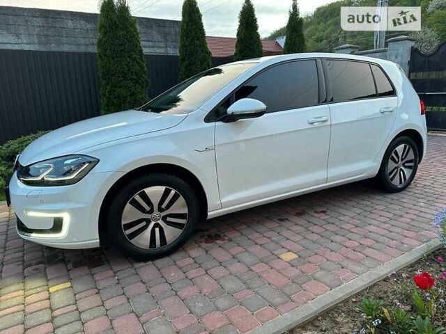 Белый Фольксваген e-Golf, объемом двигателя 0 л и пробегом 83 тыс. км за 16850 $, фото 8 на Automoto.ua