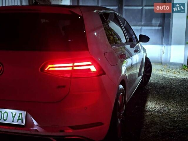 Білий Фольксваген e-Golf, об'ємом двигуна 0 л та пробігом 112 тис. км за 15950 $, фото 79 на Automoto.ua