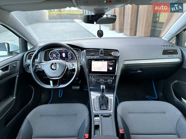 Белый Фольксваген e-Golf, объемом двигателя 0 л и пробегом 61 тыс. км за 14500 $, фото 26 на Automoto.ua