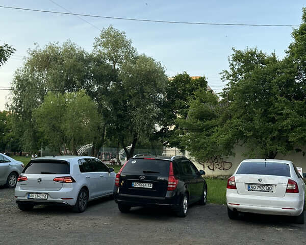 Белый Фольксваген e-Golf, объемом двигателя 0 л и пробегом 156 тыс. км за 12300 $, фото 25 на Automoto.ua