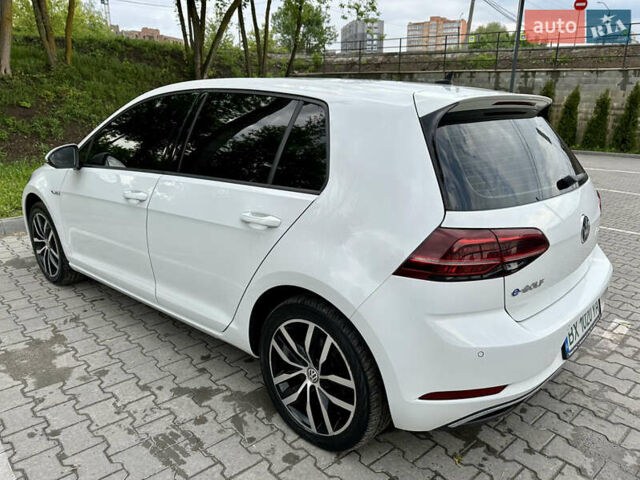 Белый Фольксваген e-Golf, объемом двигателя 0 л и пробегом 133 тыс. км за 13500 $, фото 9 на Automoto.ua