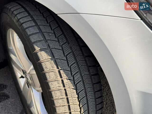 Белый Фольксваген e-Golf, объемом двигателя 0 л и пробегом 165 тыс. км за 13500 $, фото 11 на Automoto.ua