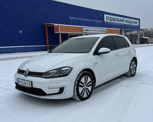 Белый Фольксваген e-Golf, объемом двигателя 0 л и пробегом 51 тыс. км за 17500 $, фото 7 на Automoto.ua