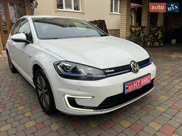 Белый Фольксваген e-Golf, объемом двигателя 0 л и пробегом 137 тыс. км за 12999 $, фото 4 на Automoto.ua